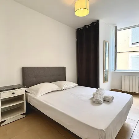 Apartment Chez Renan - 3 - Terrasse - Centre Nimes