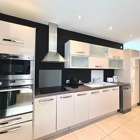 Apartment Chez Renan - 3 - Terrasse - Centre Nimes